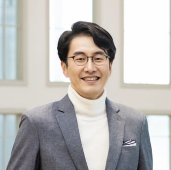 김재원, 베네수엘라 지진 성금 전달