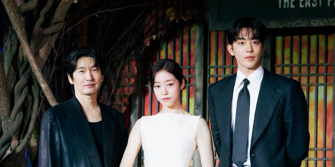 조승우-노윤서-남주혁, 포토타임 갖는 '동궁' 주역들 [포토]