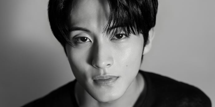 마크, 위버스 오픈…새 프로필 공개