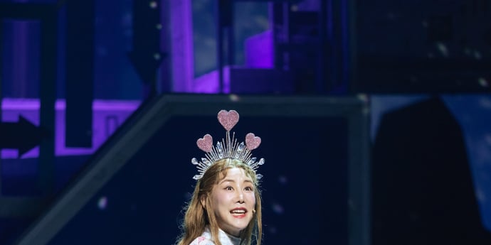 뮤지컬 '유미의 세포들' 프레스콜에서 열창하는 김소향 [포토]