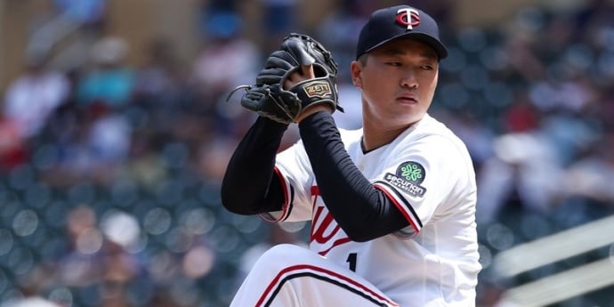 고우석, 마침내 MLB 데뷔… 1이닝 1실점 빅리그 첫 무대 마쳐