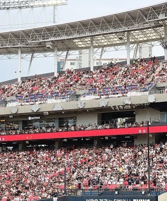 KBO 관중 신기록, 또 역사 썼다… 전반기 763만 명 돌파