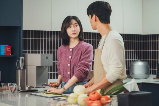 ‘내일도출근’ 서인국·박지현 홈데이트