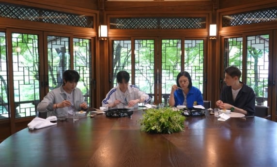 ‘톡파원 25시’ 이찬원 또간집