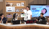 ‘김부장’ 윤경호, 묵언수행 공약 내걸더니… ‘컬투쇼’서 결국 폭발