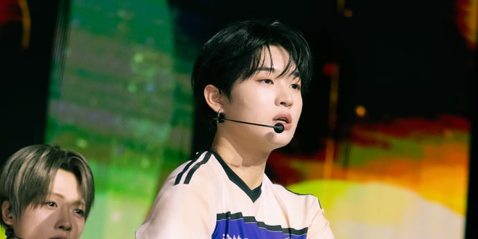 아이덴티티 한예준 '무언가에 홀린듯' [포토]