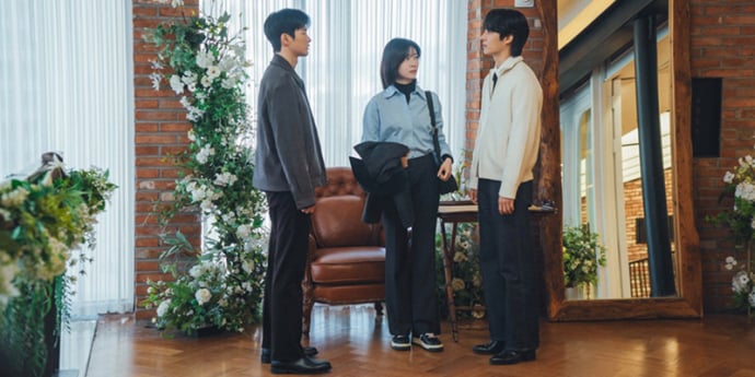 ‘내일도 출근’ 긴장감 폭발 삼자대면