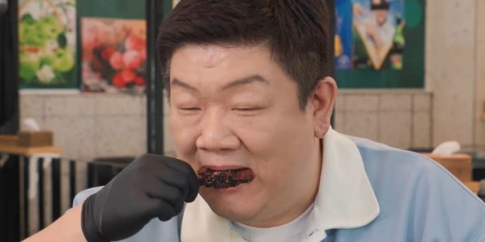 ‘내가 많이 먹을 상인가?’ 김민경, 오이 바게트에 깜짝… 유민상은 양갈비 극찬