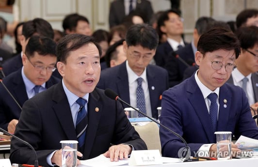 정부, 만 14세 미만 SNS 가입 제한 검토