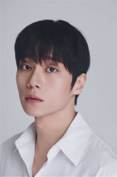 이성신, '체크메이트' 호평