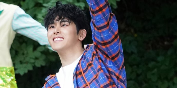 이호원, 뮤지컬 ‘키키의 경계성 인격장애 다이어리’ 포스터 촬영 현장 공개