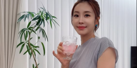 한다감, 비 오는 날에도 빛나는 예비맘…“찰떡이 방 꾸미기, 설레면서도 막막해”