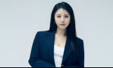쥰키, 새 프로필 공개…시크한 슈트로 반전 매력