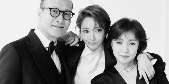 ‘귀한 가족’ 고준희, 가족사진 비하인드컷
