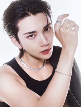 세븐틴 조슈아, 日 매거진 표지 장식