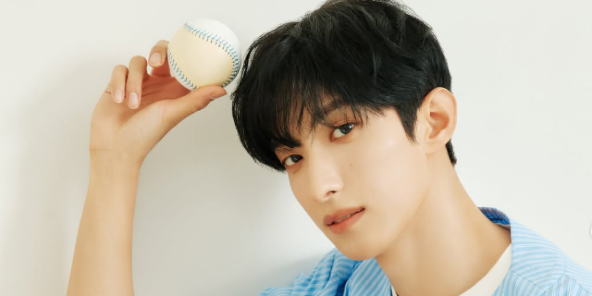 세븐틴 도겸·버논, 나란히 병역 의무 이행