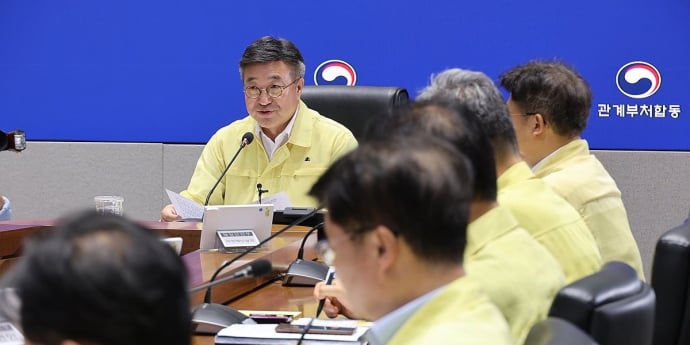 전국이 펄펄 끓는다… 정부, 폭염 대응 최고 단계 돌입