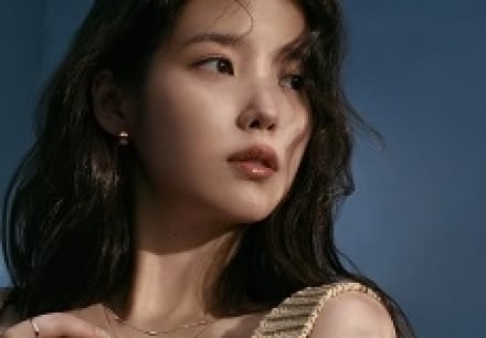 제이에스티나X아이유, ‘Wear the Afterglow’ 캠페인 발표…’메를’ 커스텀 주얼리 주목